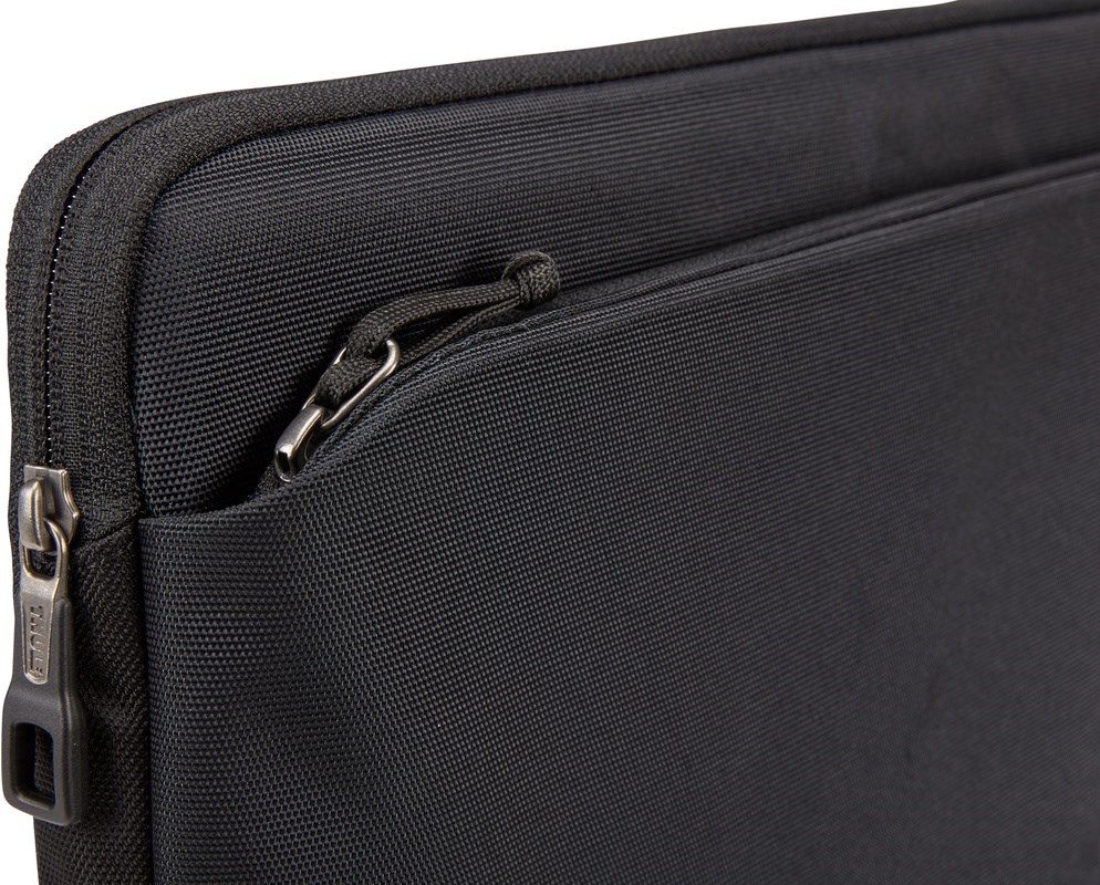 CASE LOGIC Subterra 15 MacBook Sleeve BLACK 2