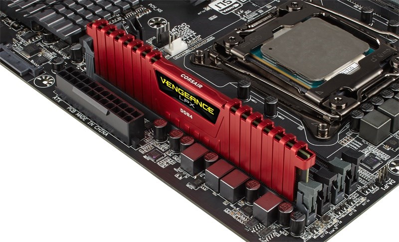 CORSAIR 32GB Vengeance LPX Red DDR4-2666 CL16 kit 4