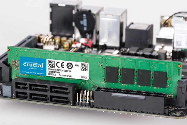 CRUCIAL 32GB DDR4-3200 CL22 kit (CT2K16G4DFD832A) 3