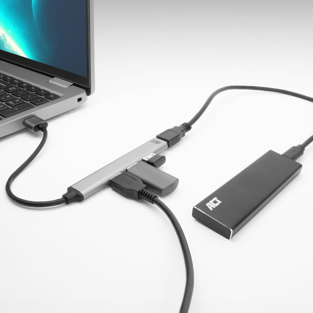 ACT AC6325 USB-A hub, 3x USB-A 2.0 and 1x USB-A 3.0 2
